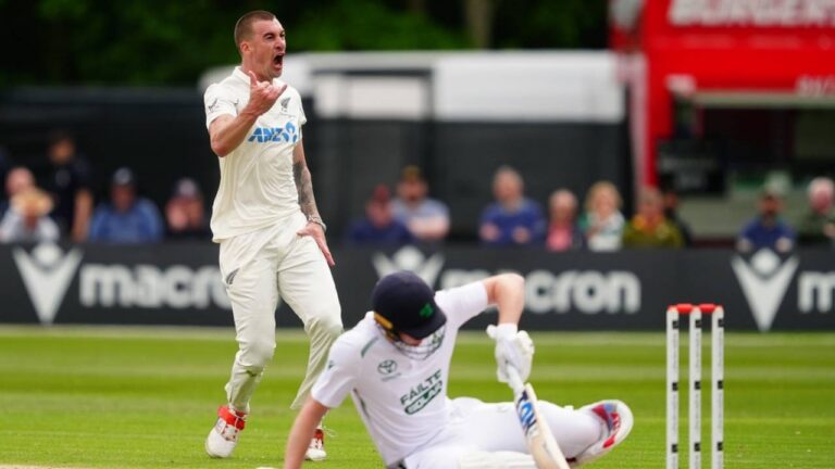 Tickner five-for wraps up innings win for New Zealand – टिकनर के पांच विकेट: न्यूजीलैंड की आयरलैंड पर पारी से शानदार जीत
